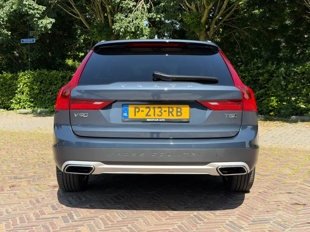 2.0 T5 AWD PRO 250PK Cross Country, Trekhaak 2400kg, BLISS, Pilot Assist, CarPlay