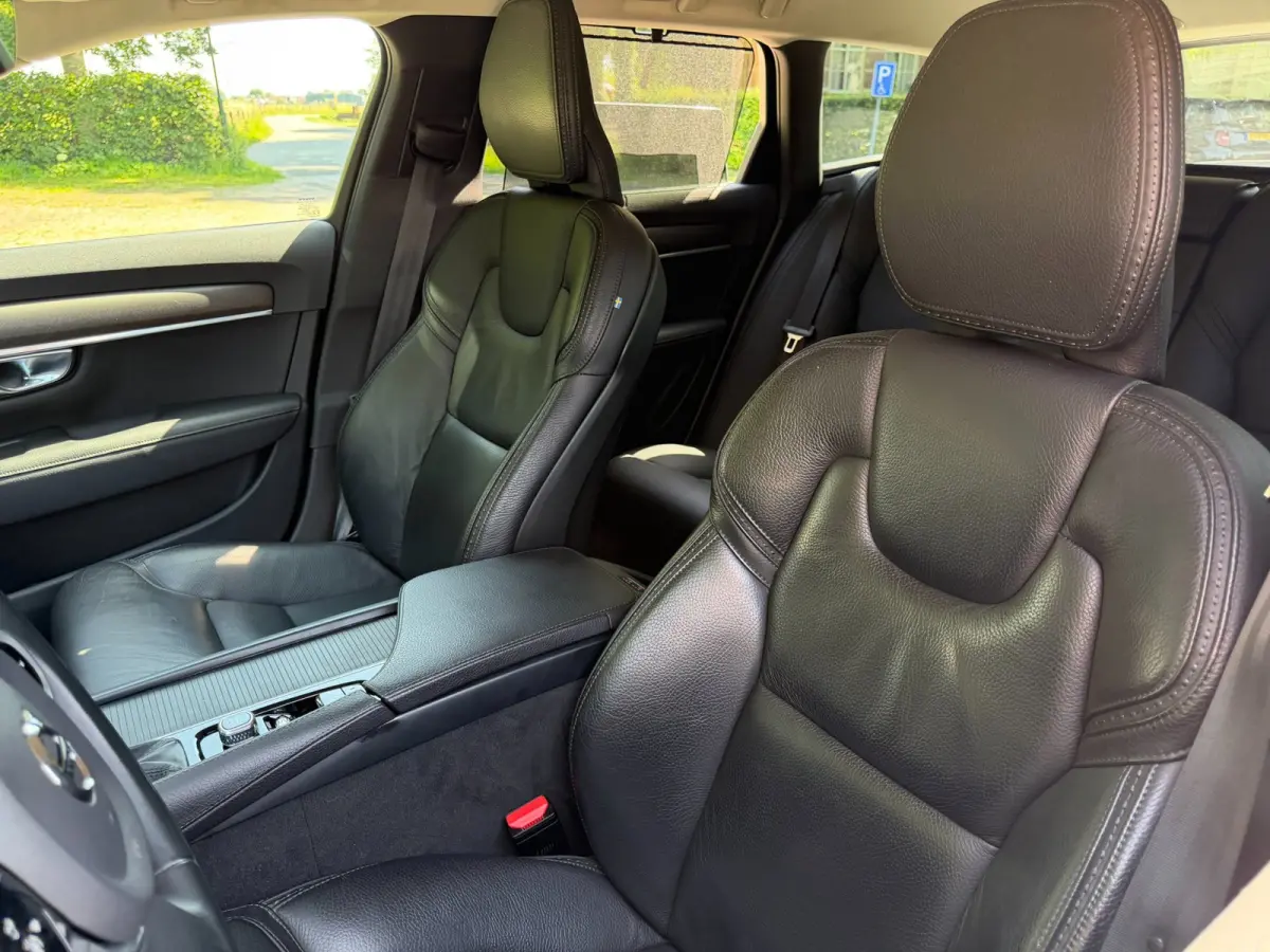 2.0 T5 AWD PRO 250PK Cross Country, Trekhaak 2400kg, BLISS, Pilot Assist, CarPlay