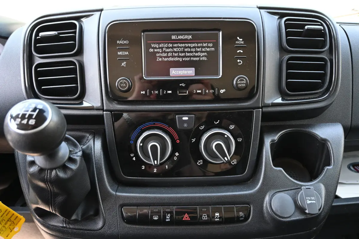 L2H2 2.2 MultiJet 140 pk 3.5t Camera, Cruise control, 270 Graden deuren