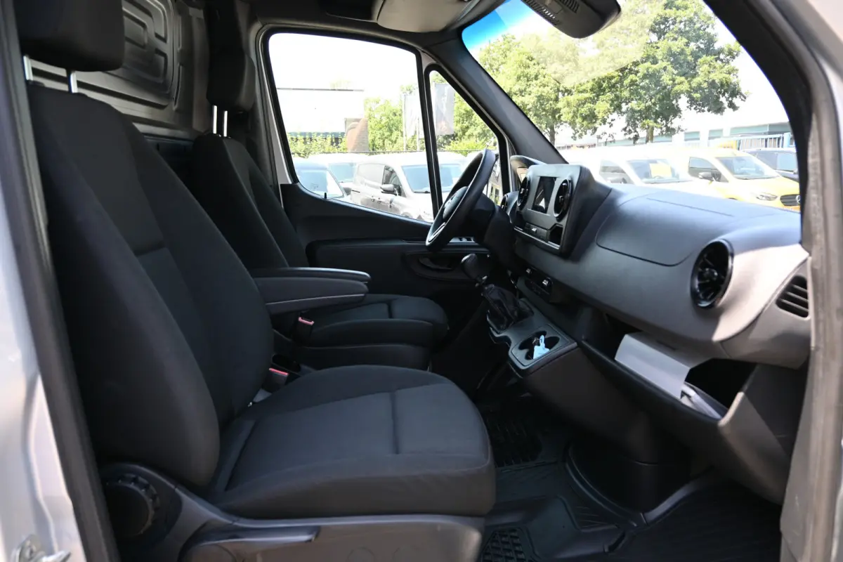 315 CDI L2H1 RWD Geveerde stoel, Apple Carplay/Android Auto, Trekhaak