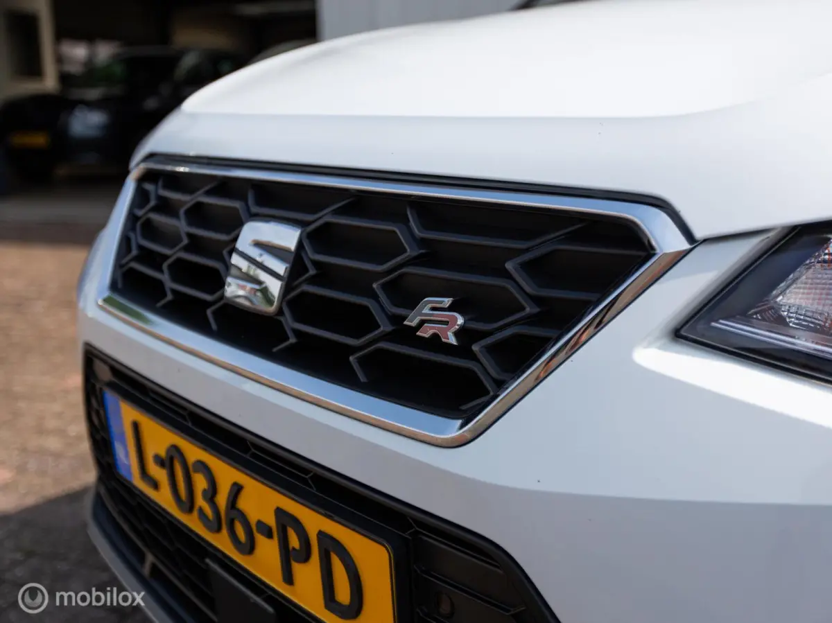 1.0 TSI FR Business Intense|Orig. NL|Handgeschakeld|Carplay|Camera|Led|Adapt. cruise|