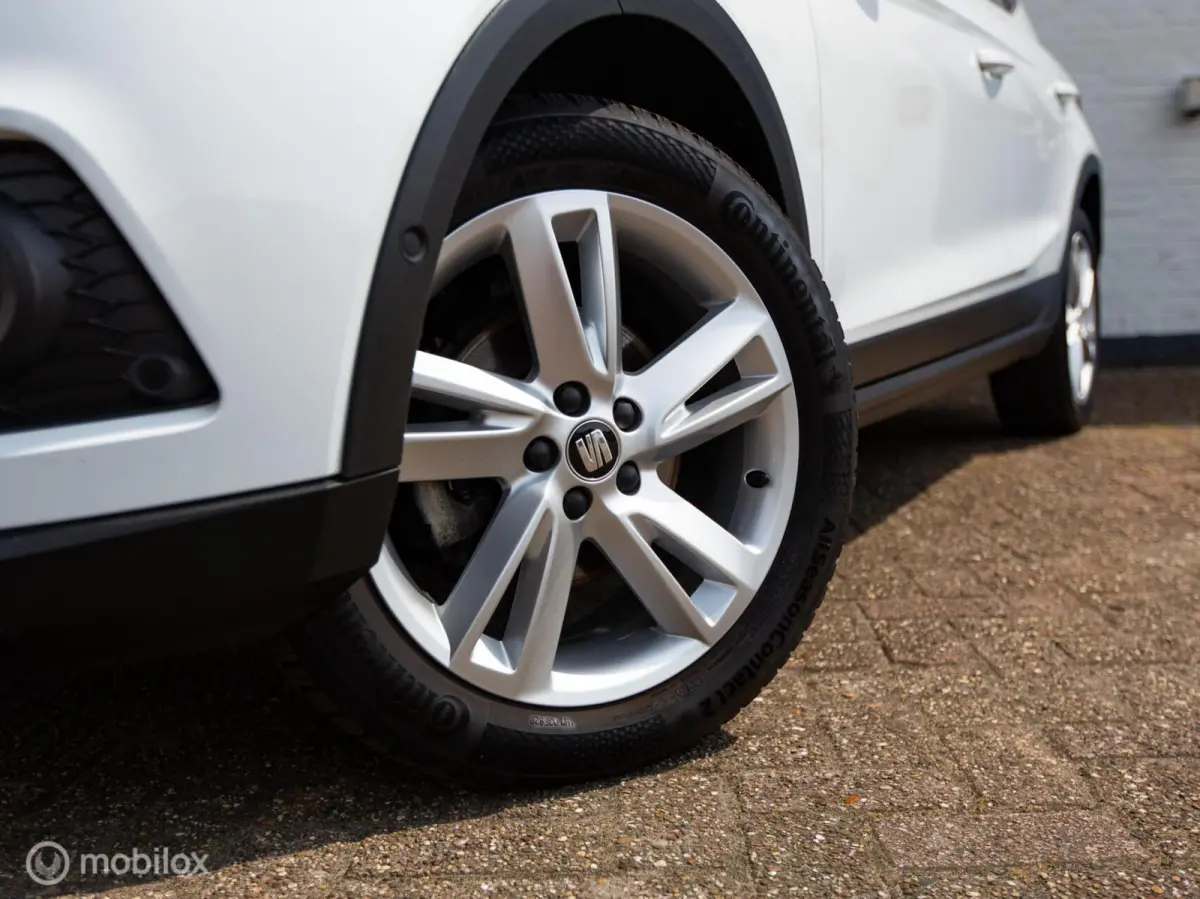 1.0 TSI FR Business Intense|Orig. NL|Handgeschakeld|Carplay|Camera|Led|Adapt. cruise|