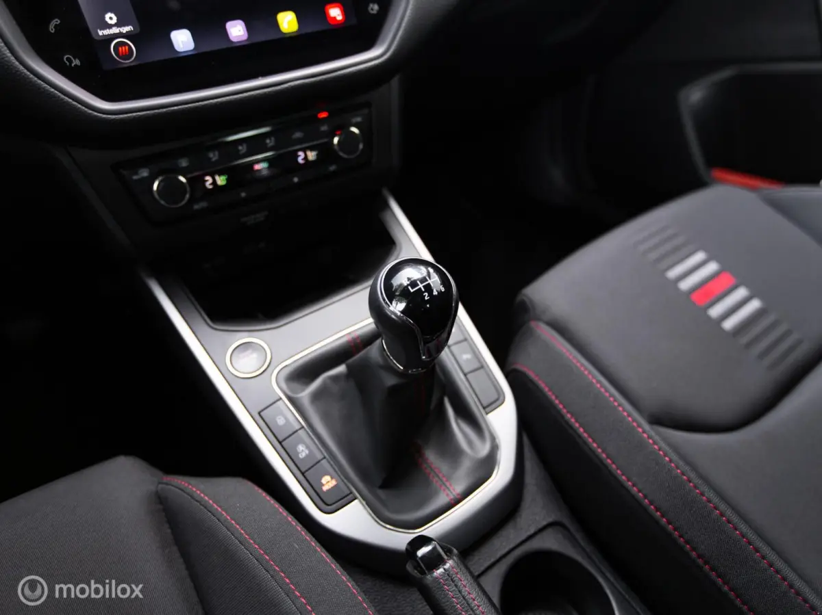 1.0 TSI FR Business Intense|Orig. NL|Handgeschakeld|Carplay|Camera|Led|Adapt. cruise|