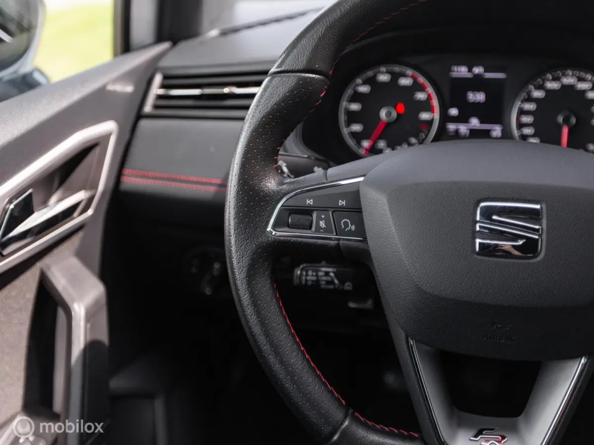 1.0 TSI FR Business Intense|Orig. NL|Handgeschakeld|Carplay|Camera|Led|Adapt. cruise|
