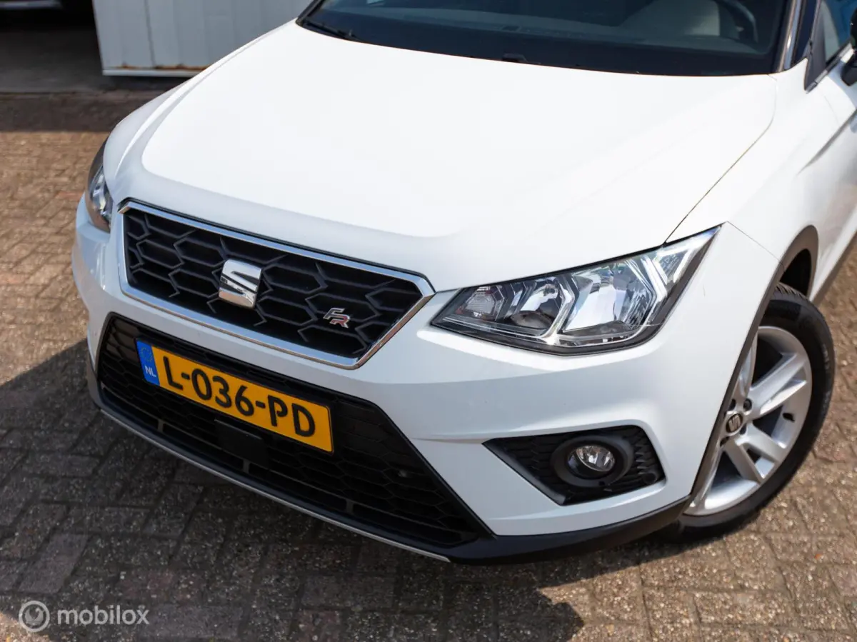 1.0 TSI FR Business Intense|Orig. NL|Handgeschakeld|Carplay|Camera|Led|Adapt. cruise|