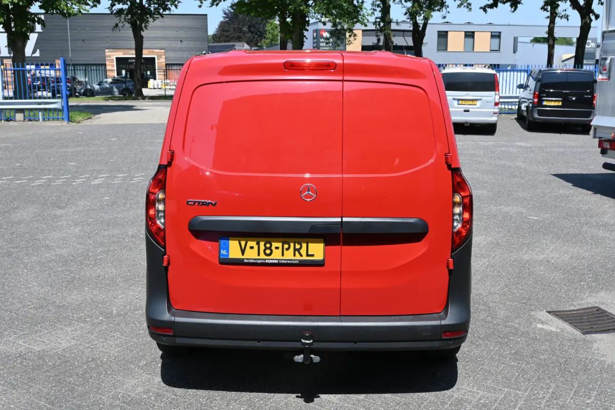 108 CDI L1 Base Airco, Trekhaak, Parkeersensoren