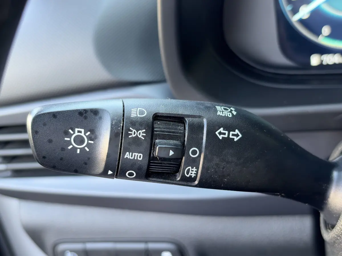 1.2 MPI 84pk Comfort | Airco | Camera | Carplay | Cruise control | Dodehoek detectie | Navigatie | Parkeersensoren | Digitaal cockpit | Lichtmetalen velgen