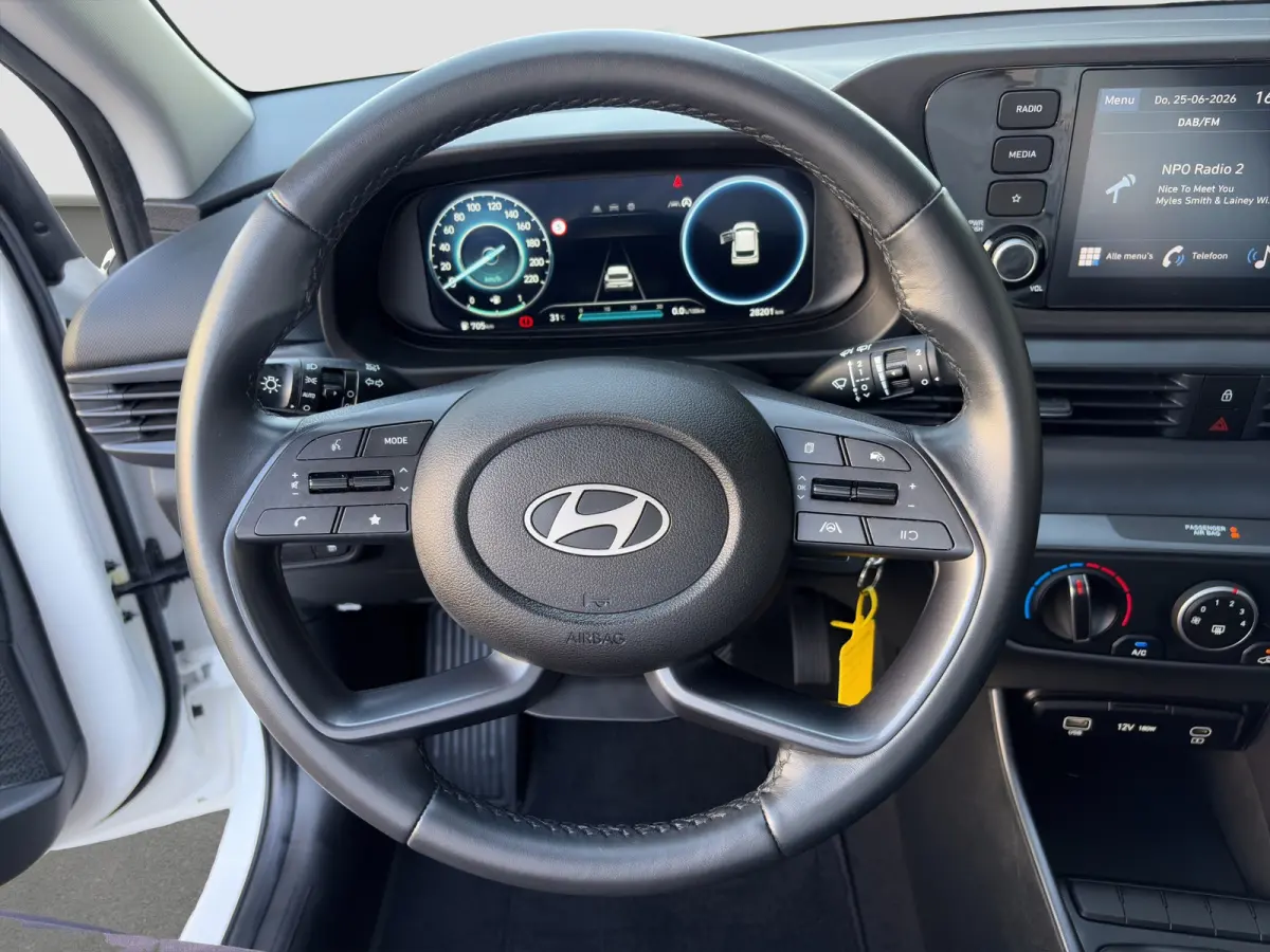 1.2 MPI 84pk Comfort | Airco | Camera | Carplay | Cruise control | Dodehoek detectie | Navigatie | Parkeersensoren | Digitaal cockpit | Lichtmetalen velgen