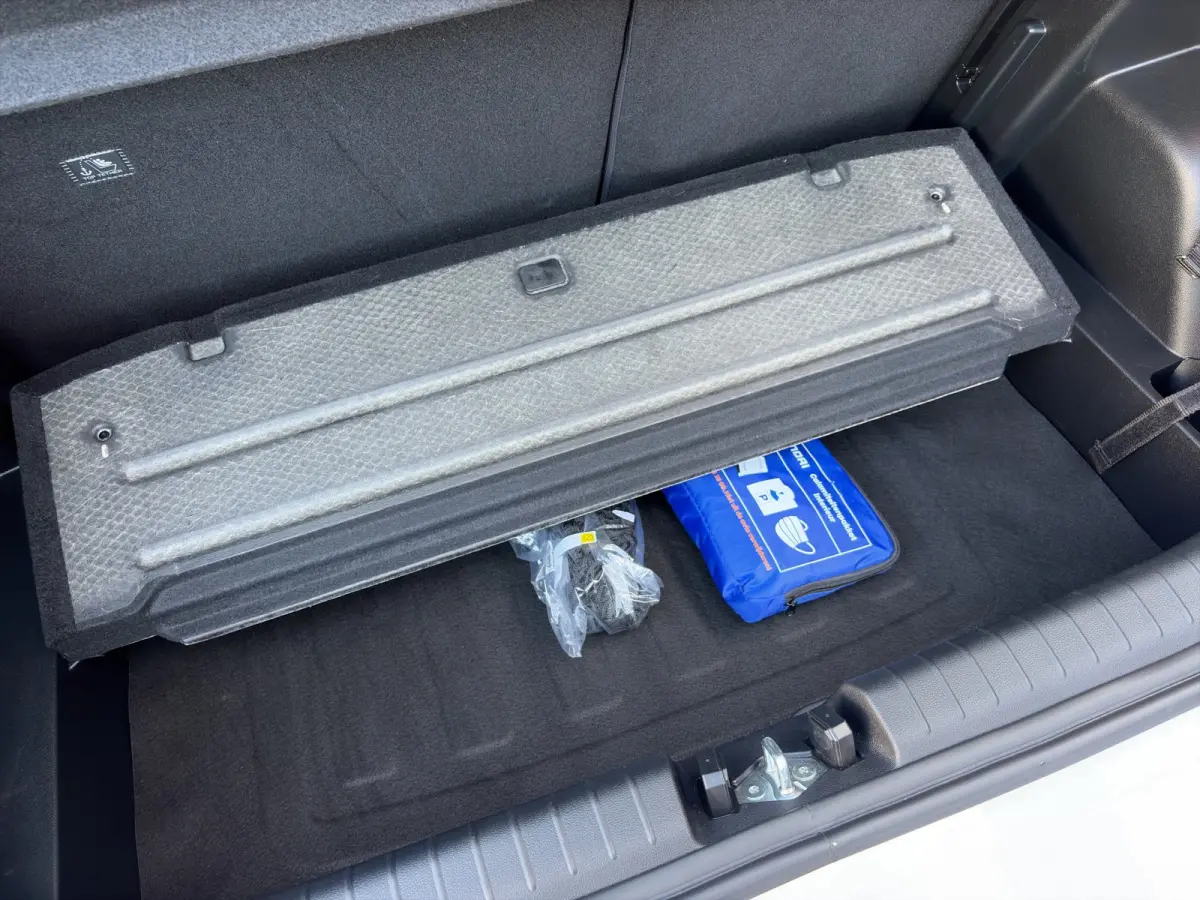 1.2 MPI 84pk Comfort | Airco | Camera | Carplay | Cruise control | Dodehoek detectie | Navigatie | Parkeersensoren | Digitaal cockpit | Lichtmetalen velgen