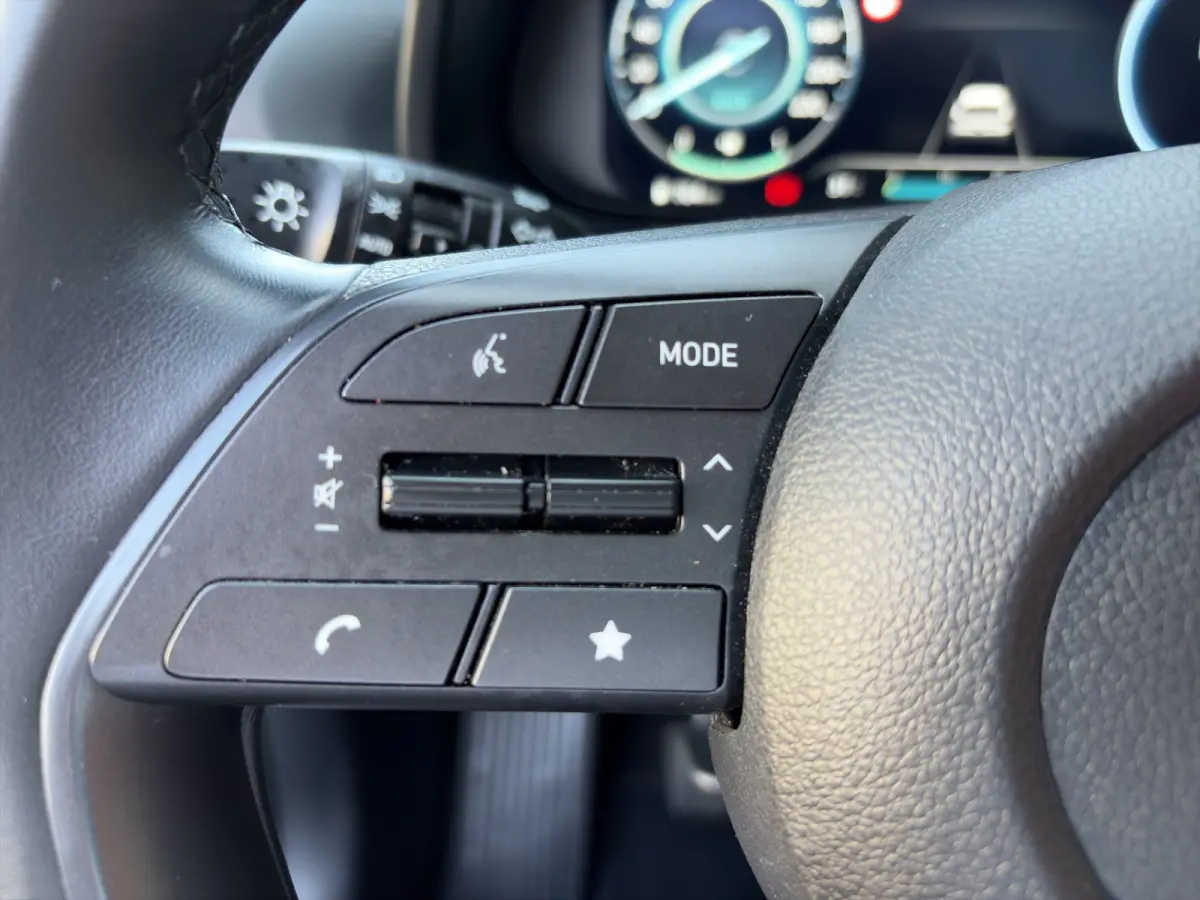 1.2 MPI 84pk Comfort | Airco | Camera | Carplay | Cruise control | Dodehoek detectie | Navigatie | Parkeersensoren | Digitaal cockpit | Lichtmetalen velgen