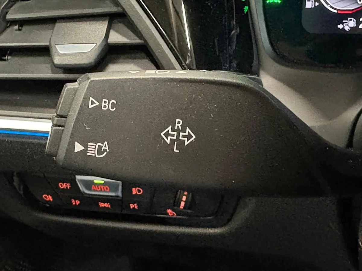 330e Sportline Automaat 292pk Airco Navi Carplay PDC VA Adaptive Cruise Control Stoel/Stuurwielverwarming Full LED BMW HiFi