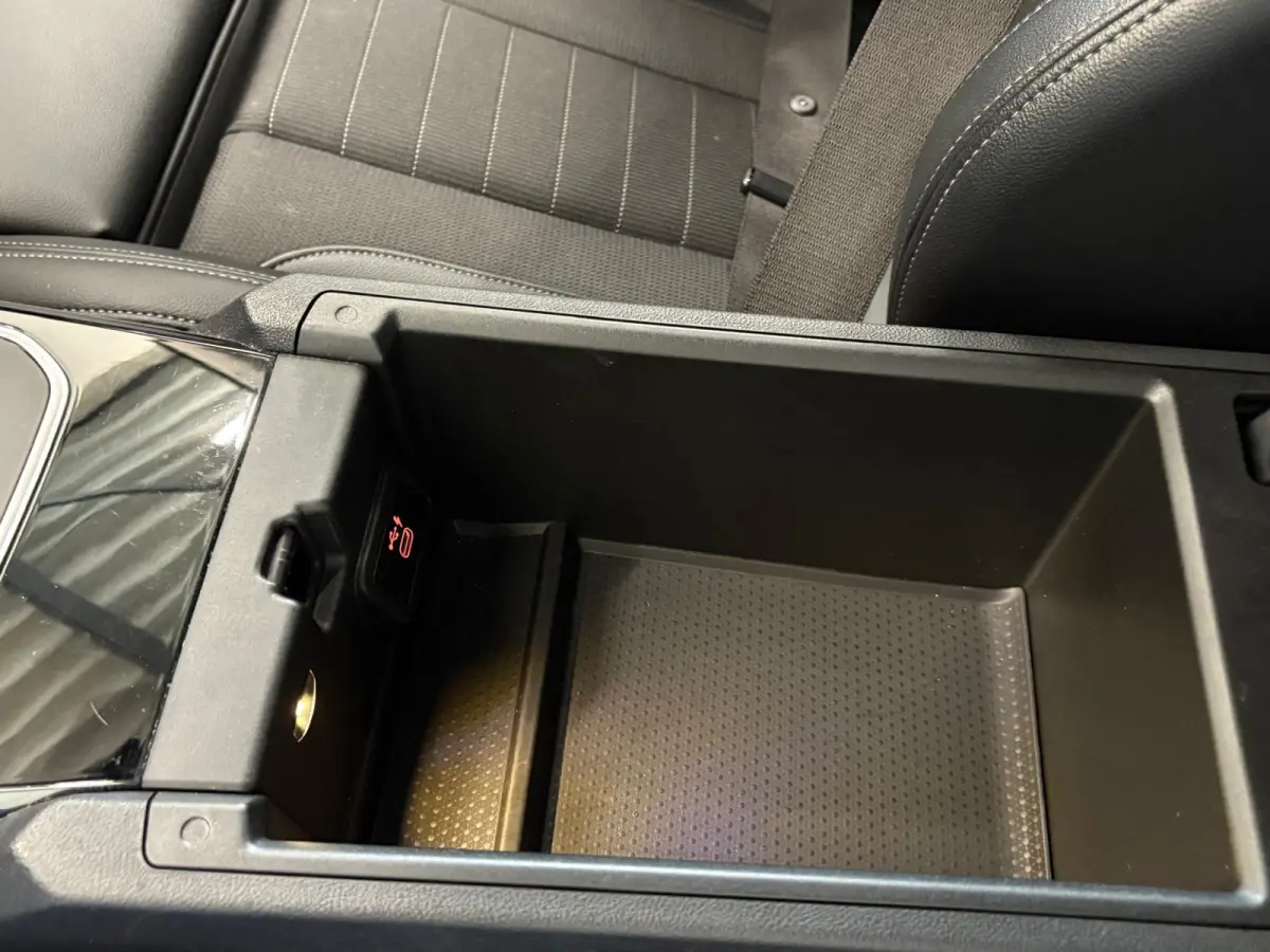330e Sportline Automaat 292pk Airco Navi Carplay PDC VA Adaptive Cruise Control Stoel/Stuurwielverwarming Full LED BMW HiFi