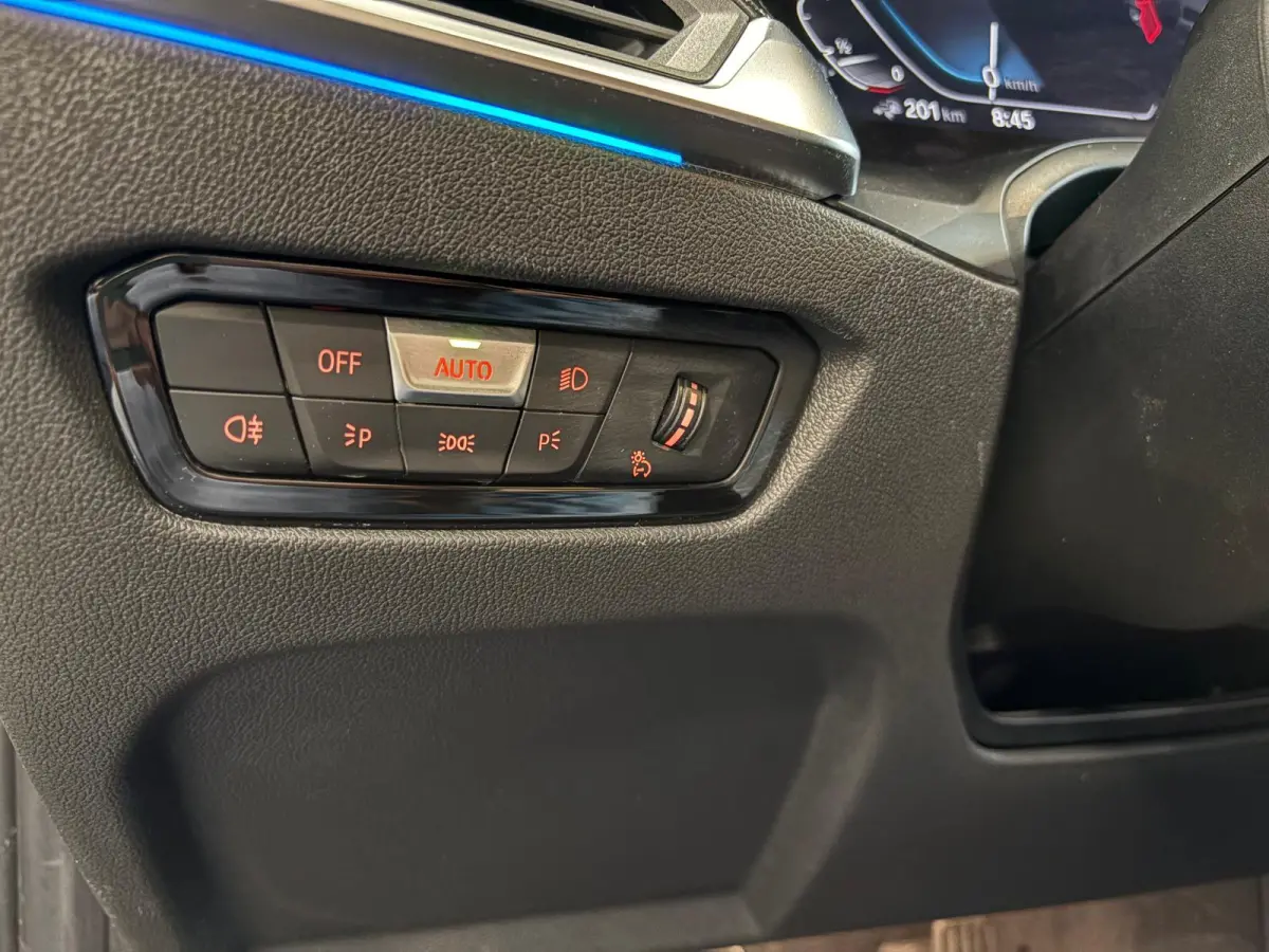 330e Sportline Automaat 292pk Airco Navi Carplay PDC VA Adaptive Cruise Control Stoel/Stuurwielverwarming Full LED BMW HiFi