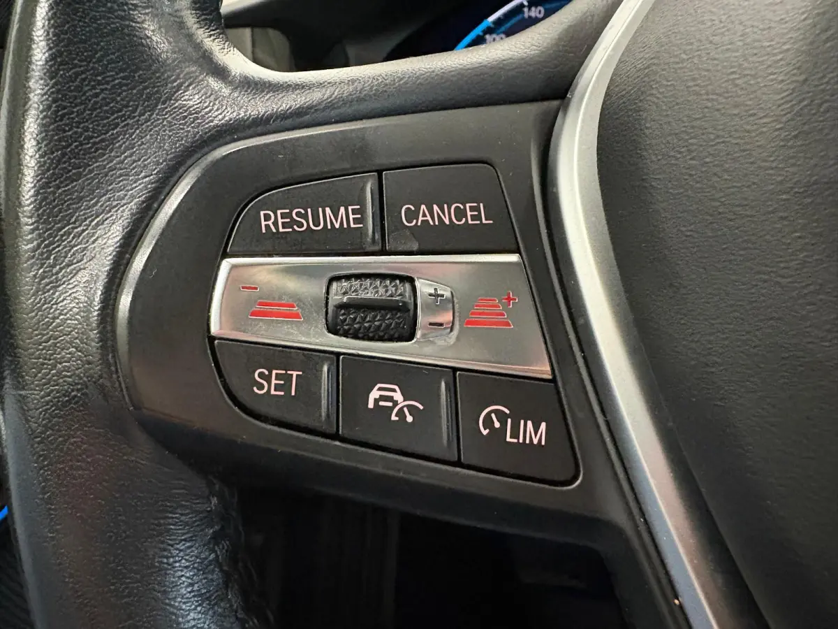 330e Sportline Automaat 292pk Airco Navi Carplay PDC VA Adaptive Cruise Control Stoel/Stuurwielverwarming Full LED BMW HiFi