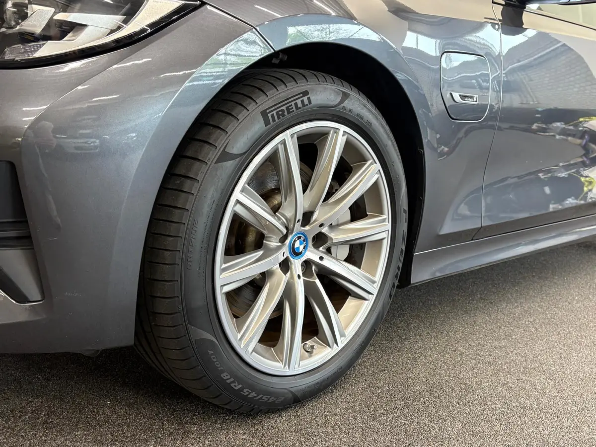 330e Sportline Automaat 292pk Airco Navi Carplay PDC VA Adaptive Cruise Control Stoel/Stuurwielverwarming Full LED BMW HiFi