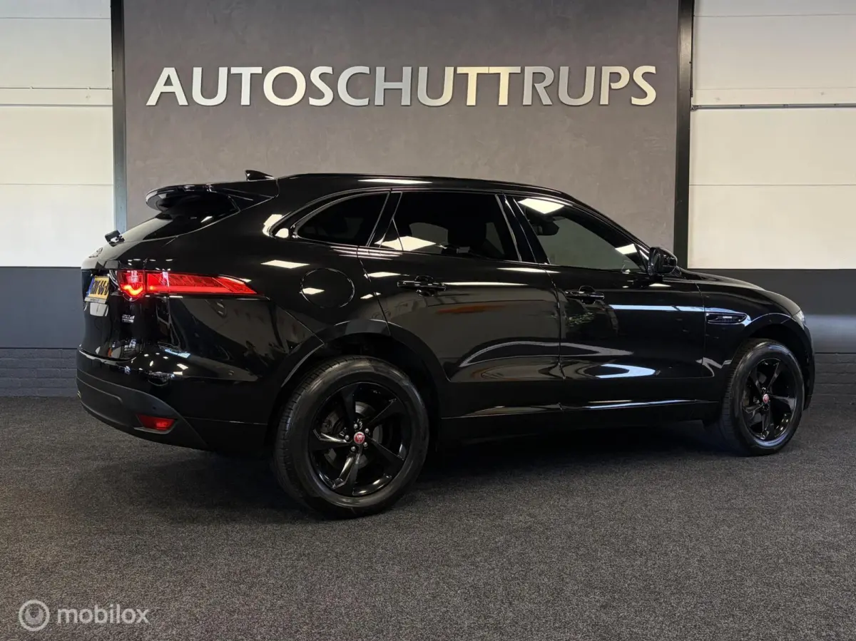 2.0 R-Sport AWD LED / LEDER / MERIDIAN / PDC / NAVI / CRUISE /