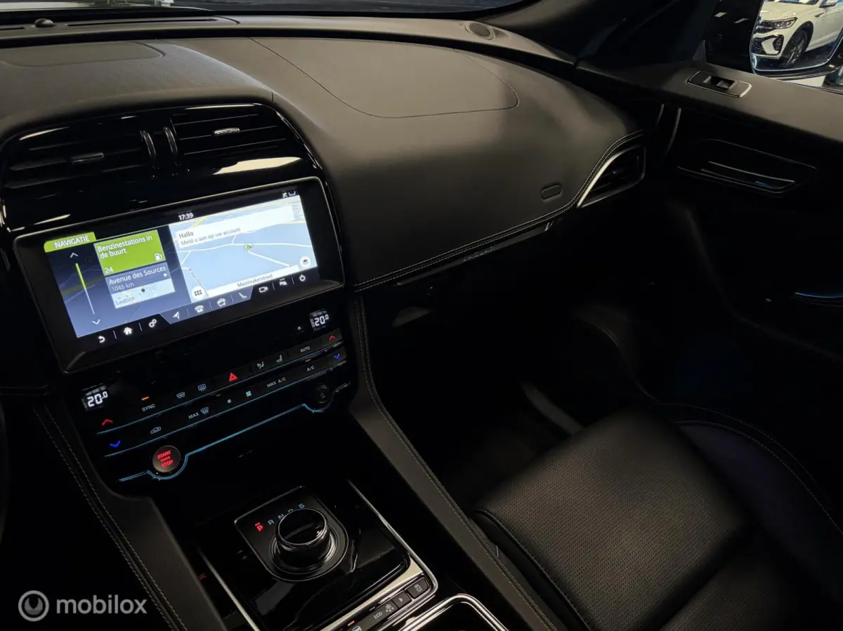 2.0 R-Sport AWD LED / LEDER / MERIDIAN / PDC / NAVI / CRUISE /
