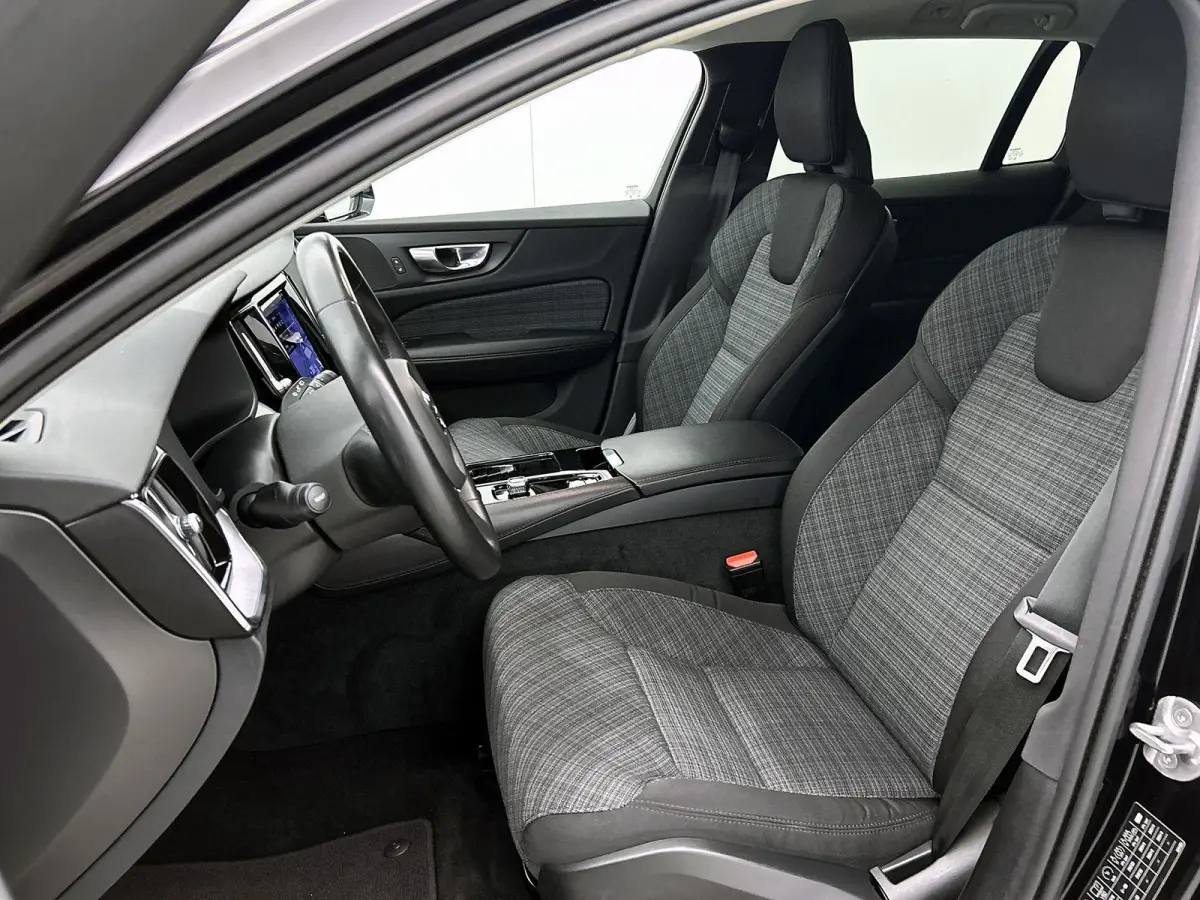 T6 PHEV 4x4 Core Aut. | STOELVERWARMING | STUURVERWARMING | ACHTERUITRIJCAMERA | APPLE CARPLAY | NAVIGATIE |