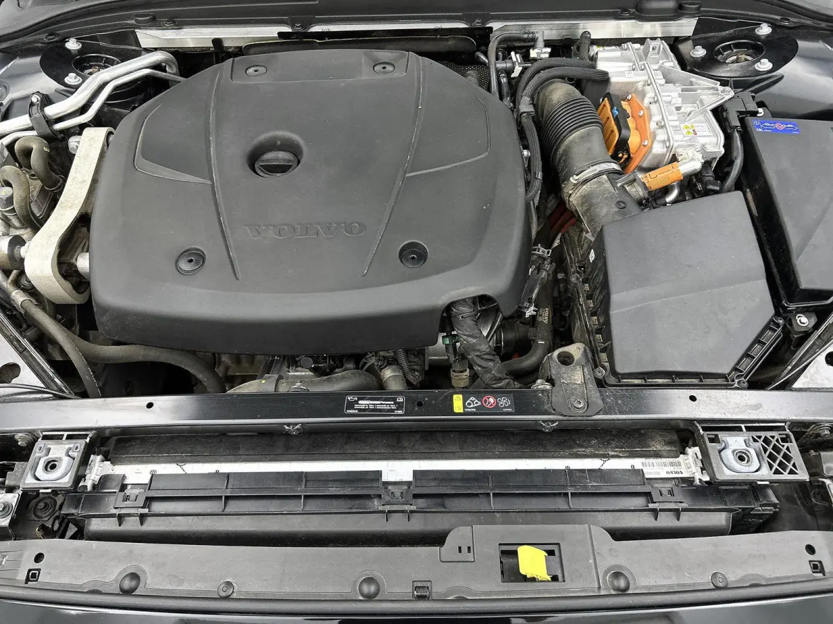 T6 PHEV 4x4 Core Aut. | STOELVERWARMING | STUURVERWARMING | ACHTERUITRIJCAMERA | APPLE CARPLAY | NAVIGATIE |