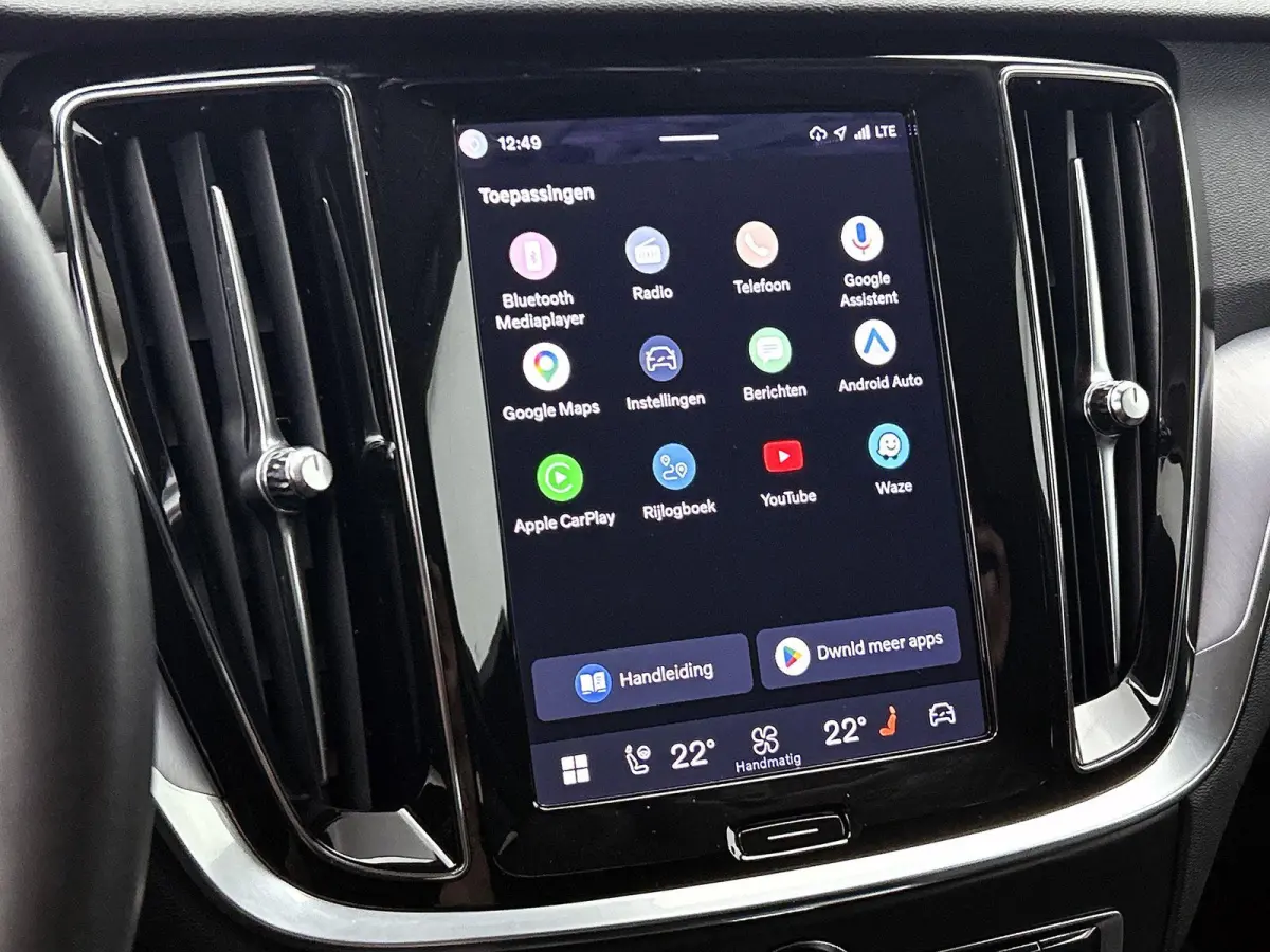 T6 PHEV 4x4 Core Aut. | STOELVERWARMING | STUURVERWARMING | ACHTERUITRIJCAMERA | APPLE CARPLAY | NAVIGATIE |