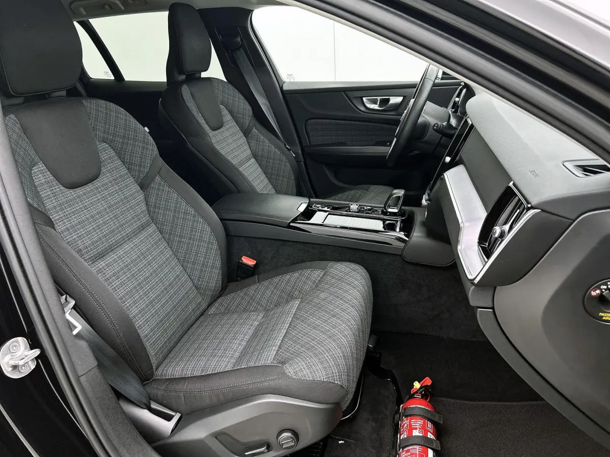T6 PHEV 4x4 Core Aut. | STOELVERWARMING | STUURVERWARMING | ACHTERUITRIJCAMERA | APPLE CARPLAY | NAVIGATIE |