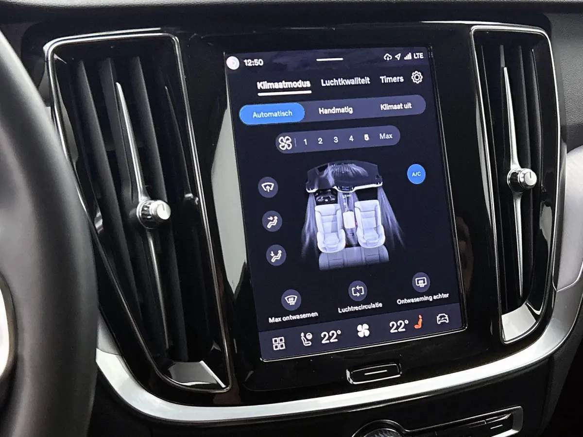 T6 PHEV 4x4 Core Aut. | STOELVERWARMING | STUURVERWARMING | ACHTERUITRIJCAMERA | APPLE CARPLAY | NAVIGATIE |