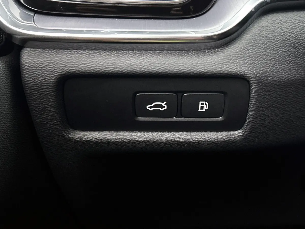 T6 PHEV 4x4 Core Aut. | STOELVERWARMING | STUURVERWARMING | ACHTERUITRIJCAMERA | APPLE CARPLAY | NAVIGATIE |