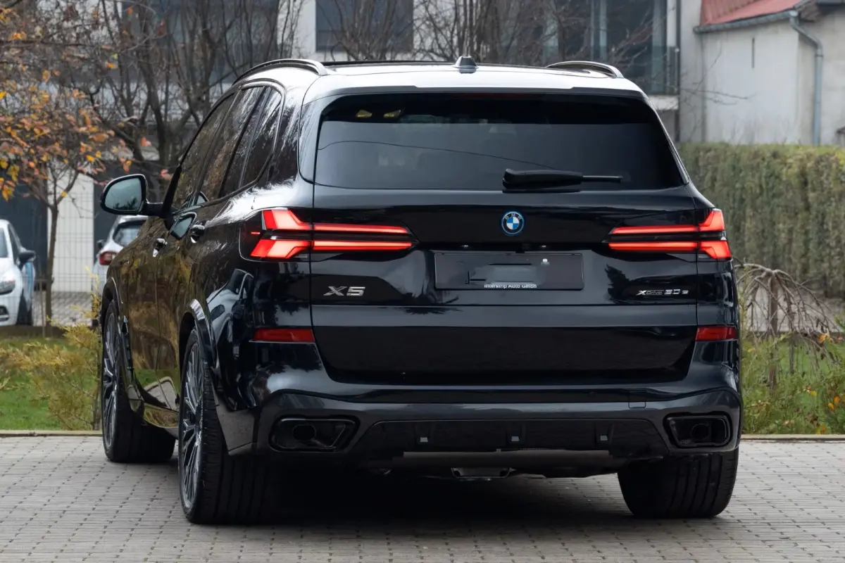 xDrive50e M-SPORT Pro ** LED, GRAU LEDER, NAVI+, PANO, DR.ASS+, TREKH, 22-invh LMV, LUCHT ** Ex BMW - UNFALLFREI ** ** INFORMEER OOK NAAR ONZE AANTREKKELIJKE FINANCIAL-LEASE TARIEVEN **