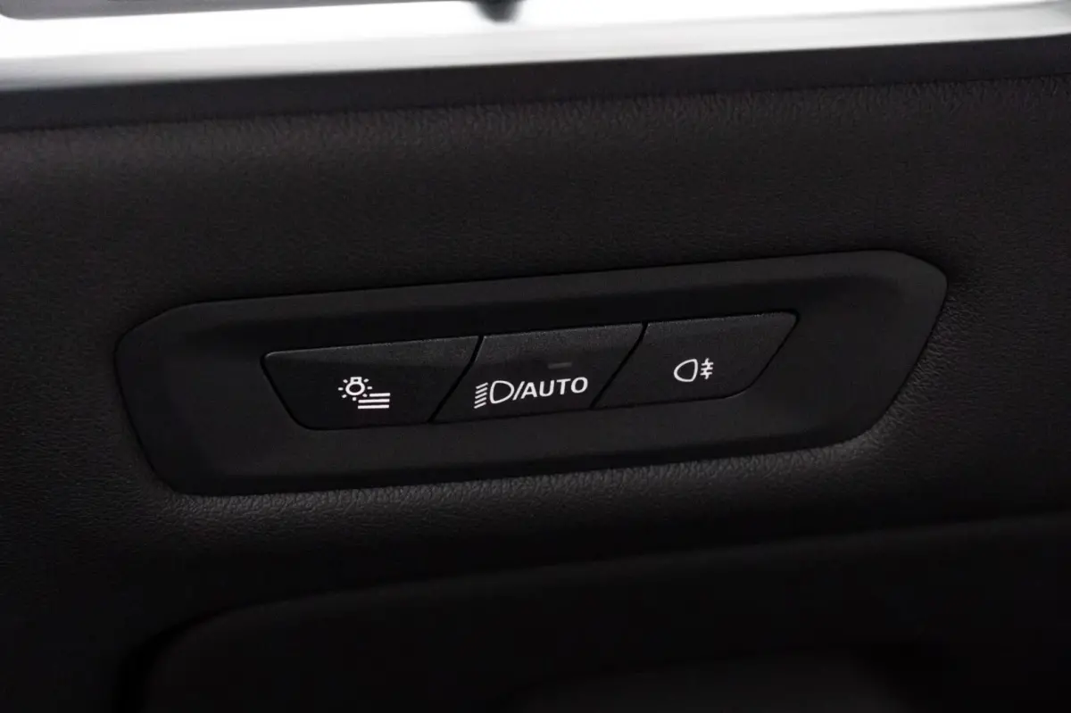 xDrive50e M-SPORT Pro ** LED, GRAU LEDER, NAVI+, PANO, DR.ASS+, TREKH, 22-invh LMV, LUCHT ** Ex BMW - UNFALLFREI ** ** INFORMEER OOK NAAR ONZE AANTREKKELIJKE FINANCIAL-LEASE TARIEVEN **