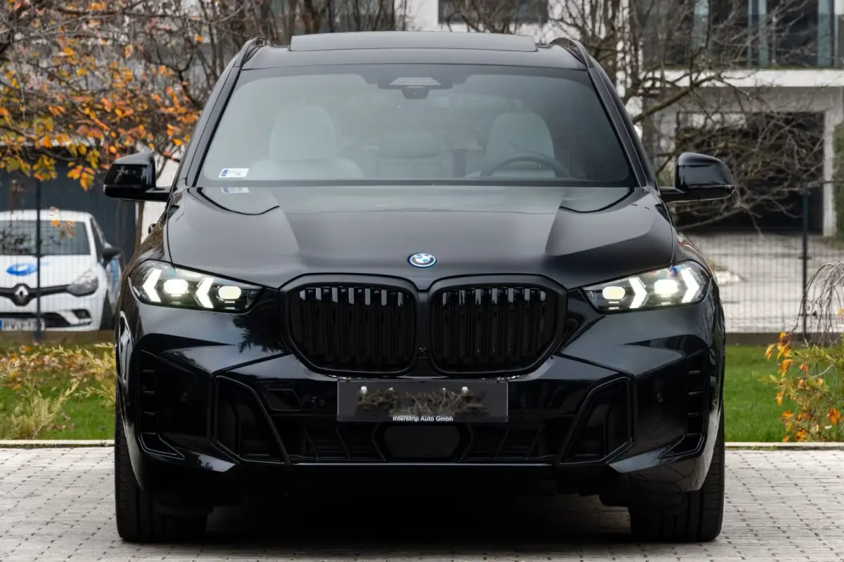 xDrive50e M-SPORT Pro ** LED, GRAU LEDER, NAVI+, PANO, DR.ASS+, TREKH, 22-invh LMV, LUCHT ** Ex BMW - UNFALLFREI ** ** INFORMEER OOK NAAR ONZE AANTREKKELIJKE FINANCIAL-LEASE TARIEVEN **