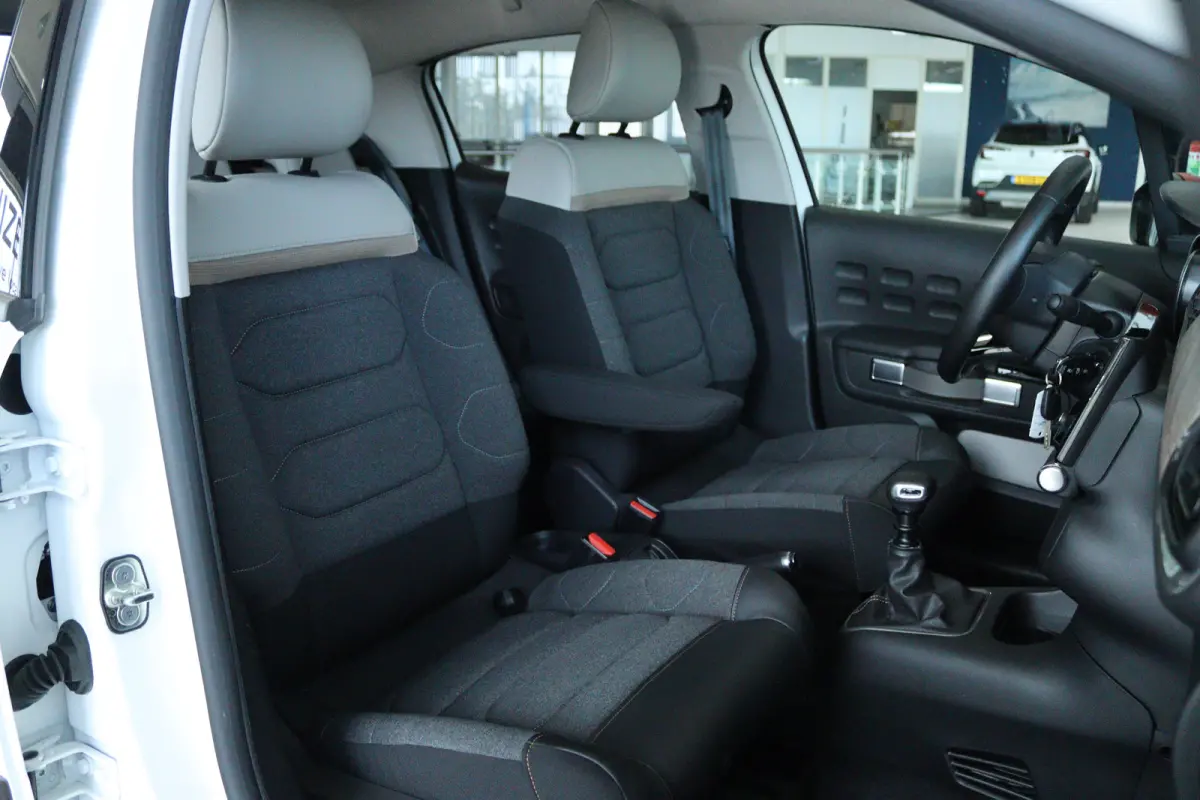 1.2 Turbo 110PK Shine | Cruise Control | Camera | Navigatie | Climate Control | Trekhaak | Carplay | LMV | LED