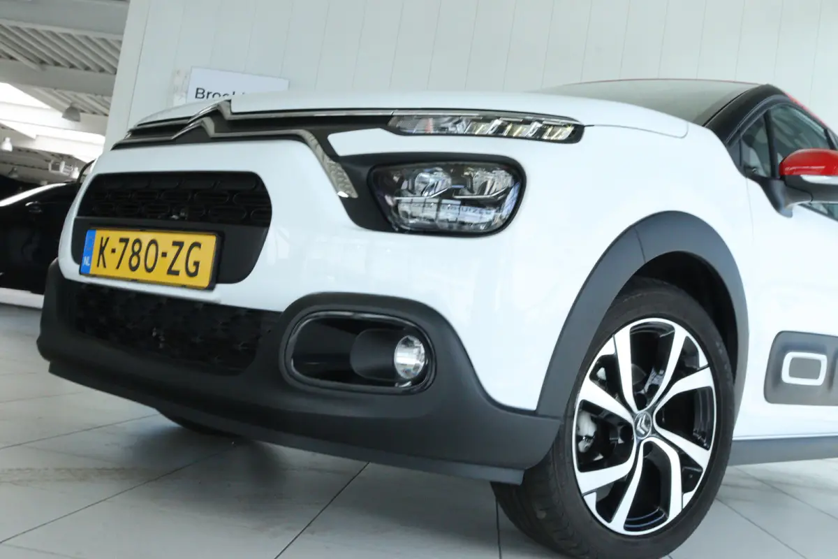 1.2 Turbo 110PK Shine | Cruise Control | Camera | Navigatie | Climate Control | Trekhaak | Carplay | LMV | LED