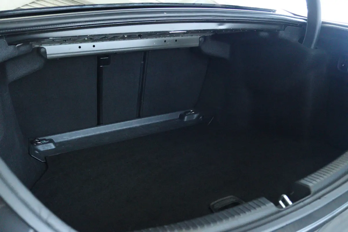 300 AMG Line | Cruise Control | Trekhaak | Stoelverwarming | Navi | Carplay | Sfeerverlichting | 19 Inch | LED | Camera |