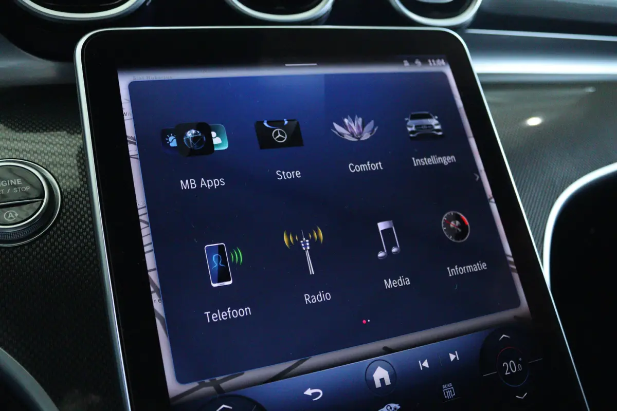 300 AMG Line | Cruise Control | Trekhaak | Stoelverwarming | Navi | Carplay | Sfeerverlichting | 19 Inch | LED | Camera |
