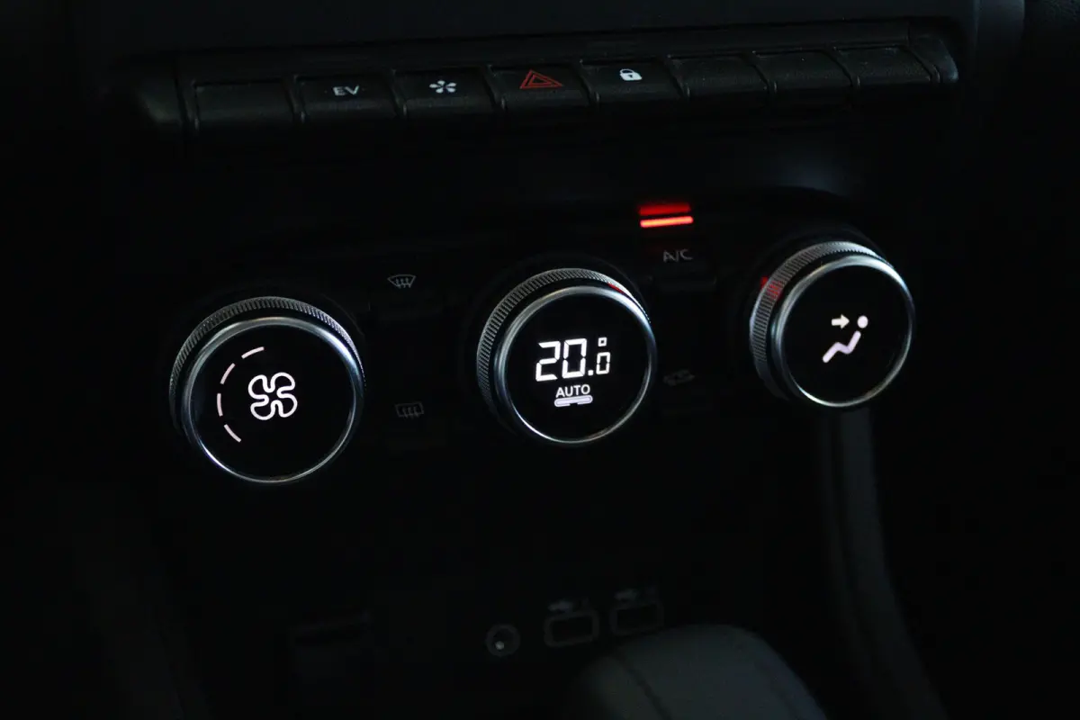 1.6 E-Tech plug-in hybrid 160 techno | Cruise Control | Climate Control | Camera | Navigatie | Carplay | LED | Keyless | LMV