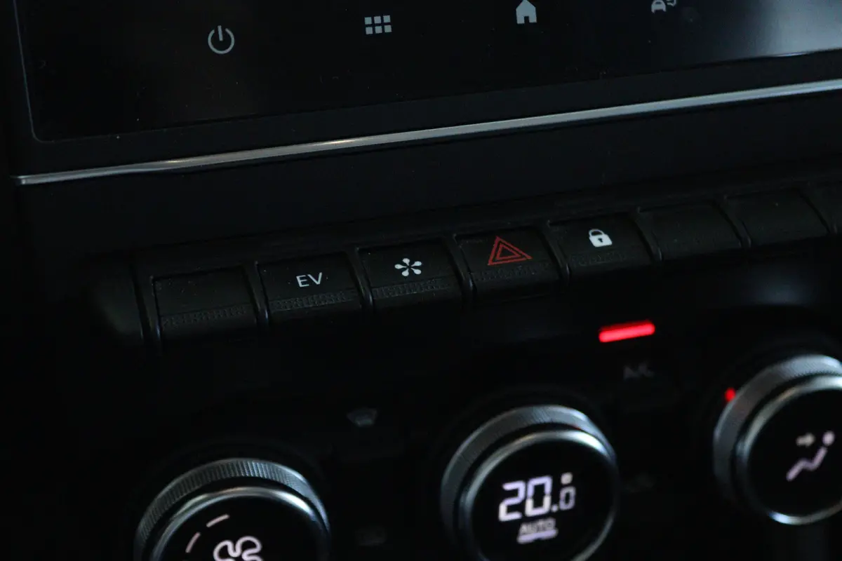 1.6 E-Tech plug-in hybrid 160 techno | Cruise Control | Climate Control | Camera | Navigatie | Carplay | LED | Keyless | LMV
