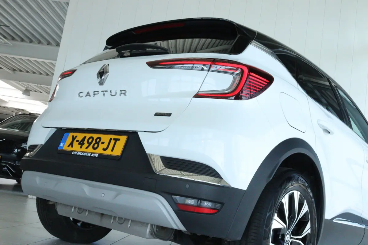 1.6 E-Tech plug-in hybrid 160 techno | Cruise Control | Climate Control | Camera | Navigatie | Carplay | LED | Keyless | LMV