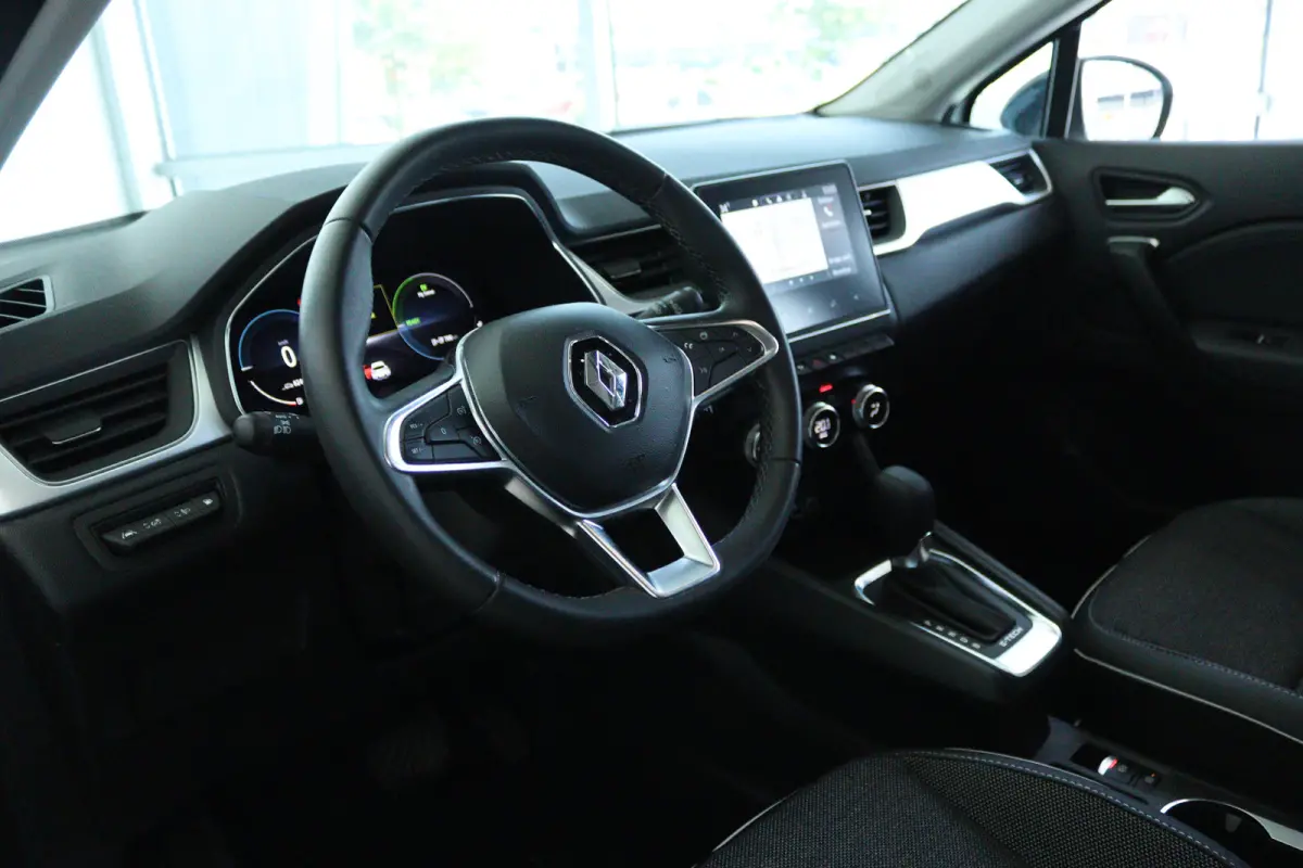1.6 E-Tech plug-in hybrid 160 techno | Cruise Control | Climate Control | Camera | Navigatie | Carplay | LED | Keyless | LMV