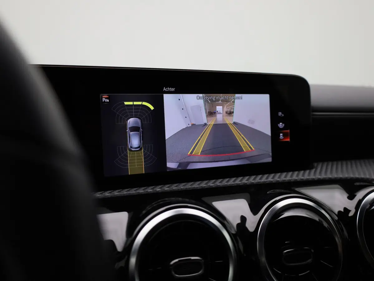 A 250 e Business Solution | ACHTERTUITRIJCAMERA | NAVIGATIE | PARKEERSENSOREN | HALF-LEDER | WIDESCREEN | STOELVERWARMING | LED VERLICHTING | DAB RADIO | LICHTMETALEN VELGEN |