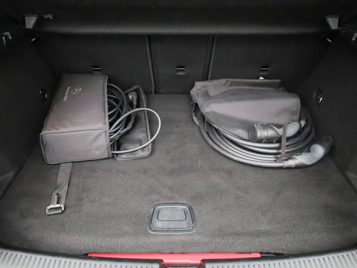 A 250 e Business Solution | ACHTERTUITRIJCAMERA | NAVIGATIE | PARKEERSENSOREN | HALF-LEDER | WIDESCREEN | STOELVERWARMING | LED VERLICHTING | DAB RADIO | LICHTMETALEN VELGEN |
