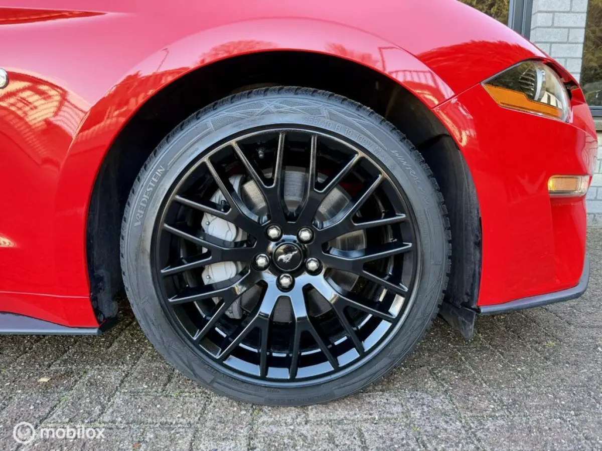 5.0 V8 Performance, 8.451km!
