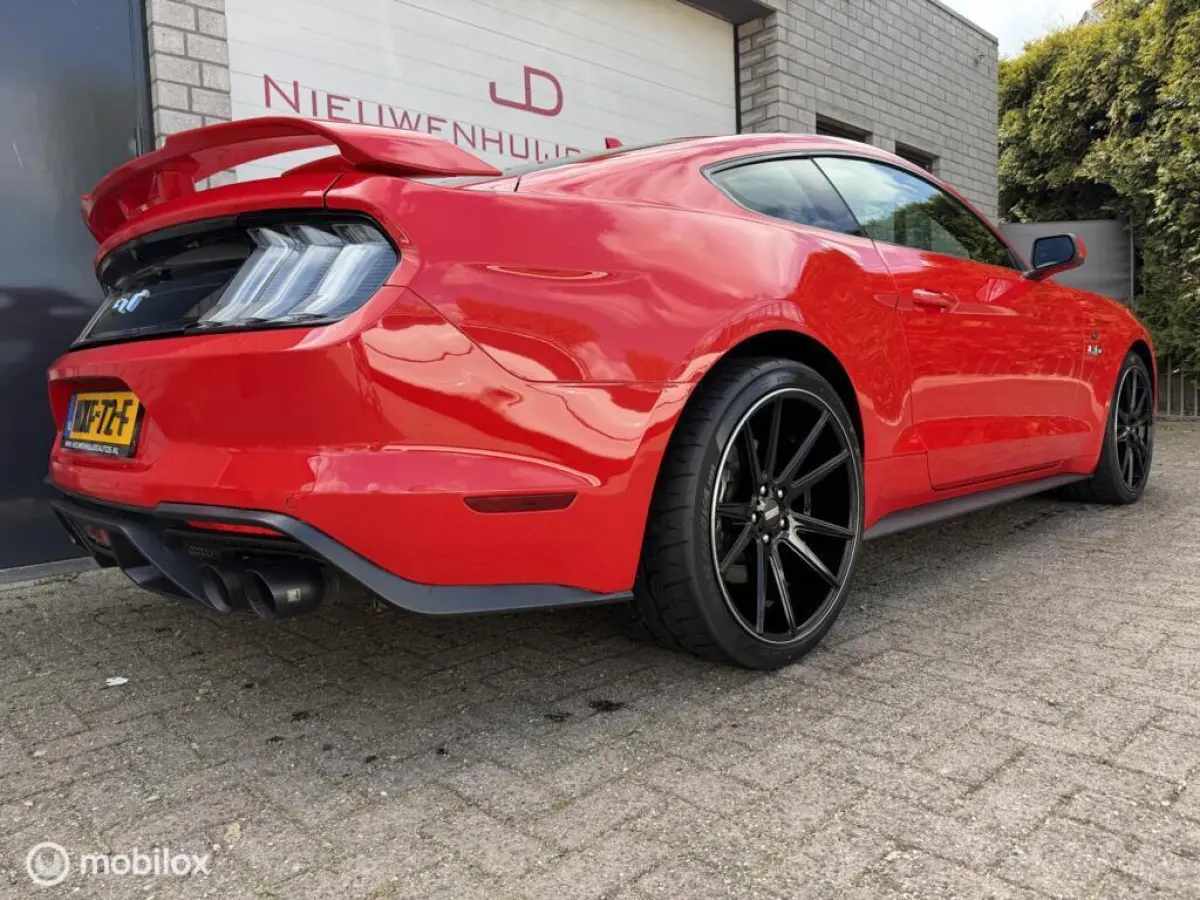 5.0 V8 Performance, 8.451km!