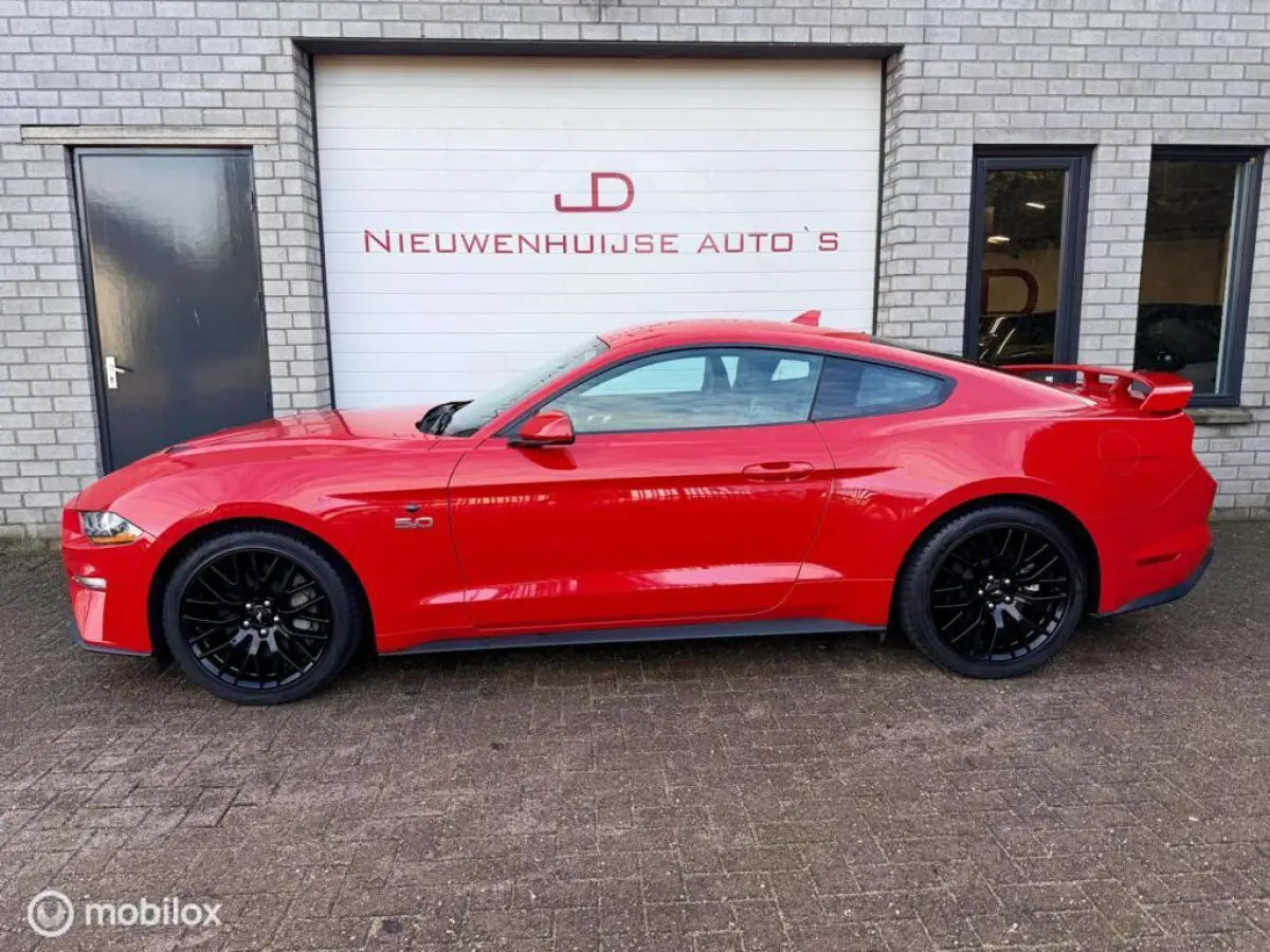 5.0 V8 Performance, 8.451km!