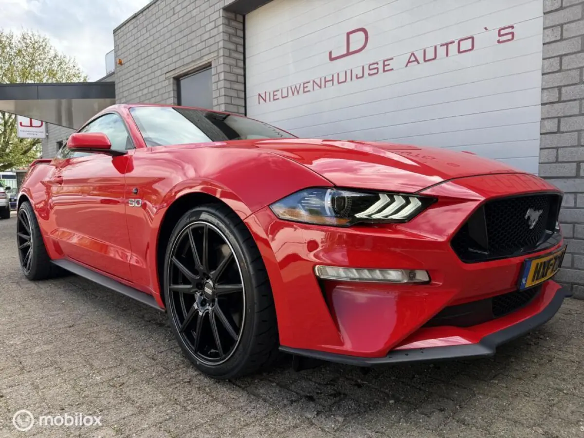 5.0 V8 Performance, 8.451km!