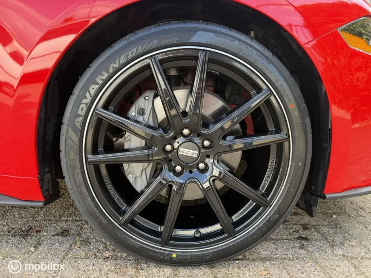 5.0 V8 Performance, 8.451km!