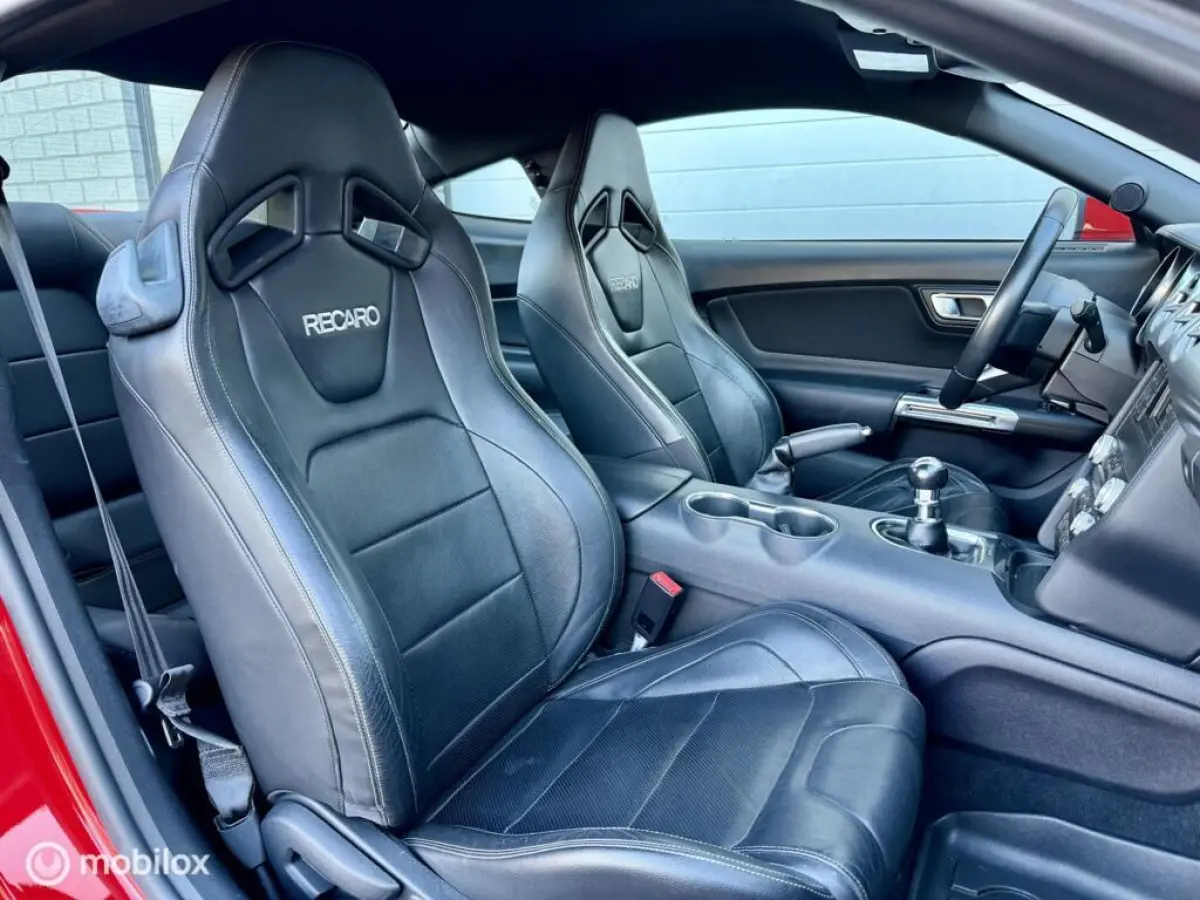 5.0 V8 Performance, 8.451km!