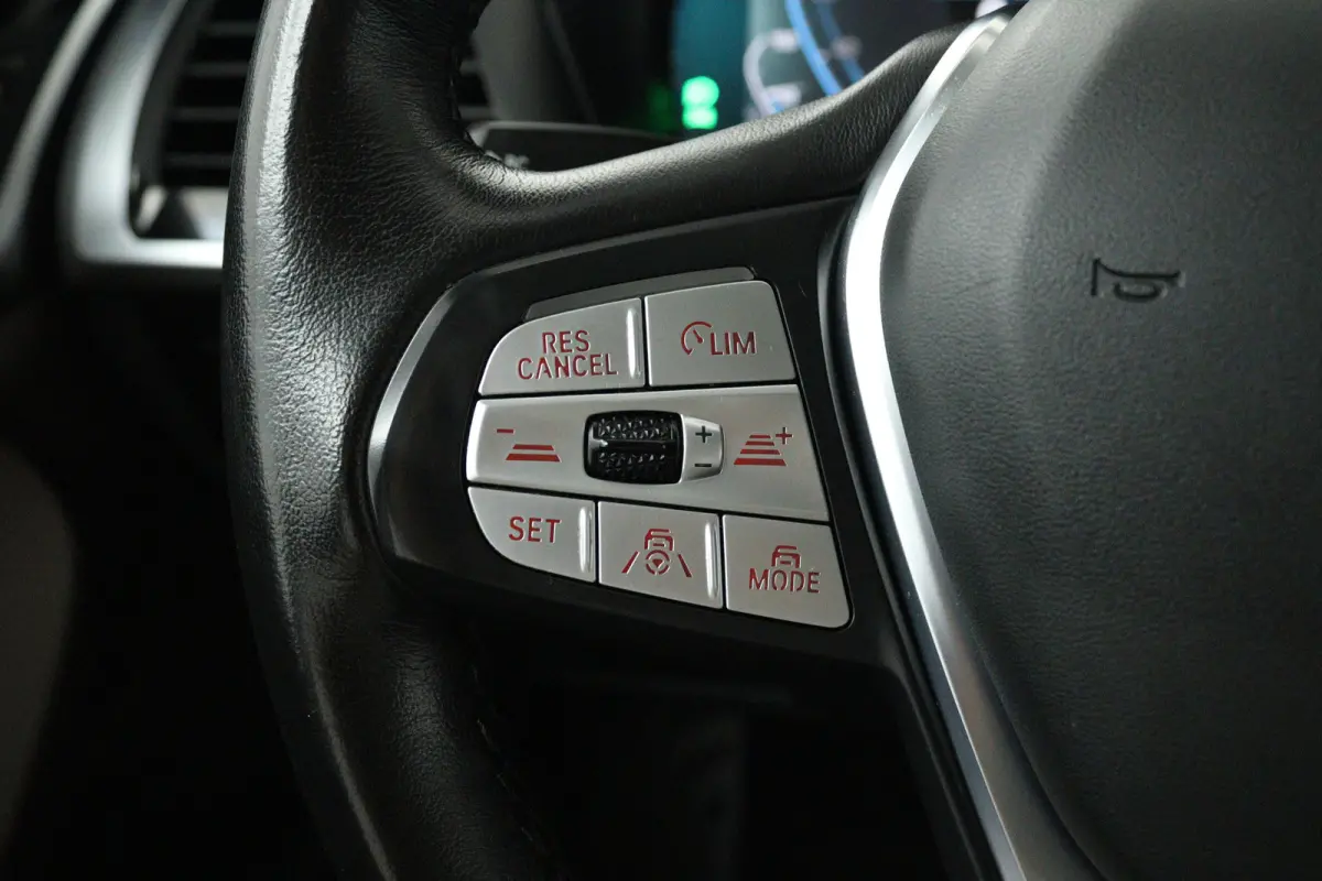 Executive 80 kWh (PANORAMADAK, SFEERVERLICHTING, ADAPTIVE CRUISE, AUTOPILOT, STOELVERWARMING, 1e EIGENAAR)