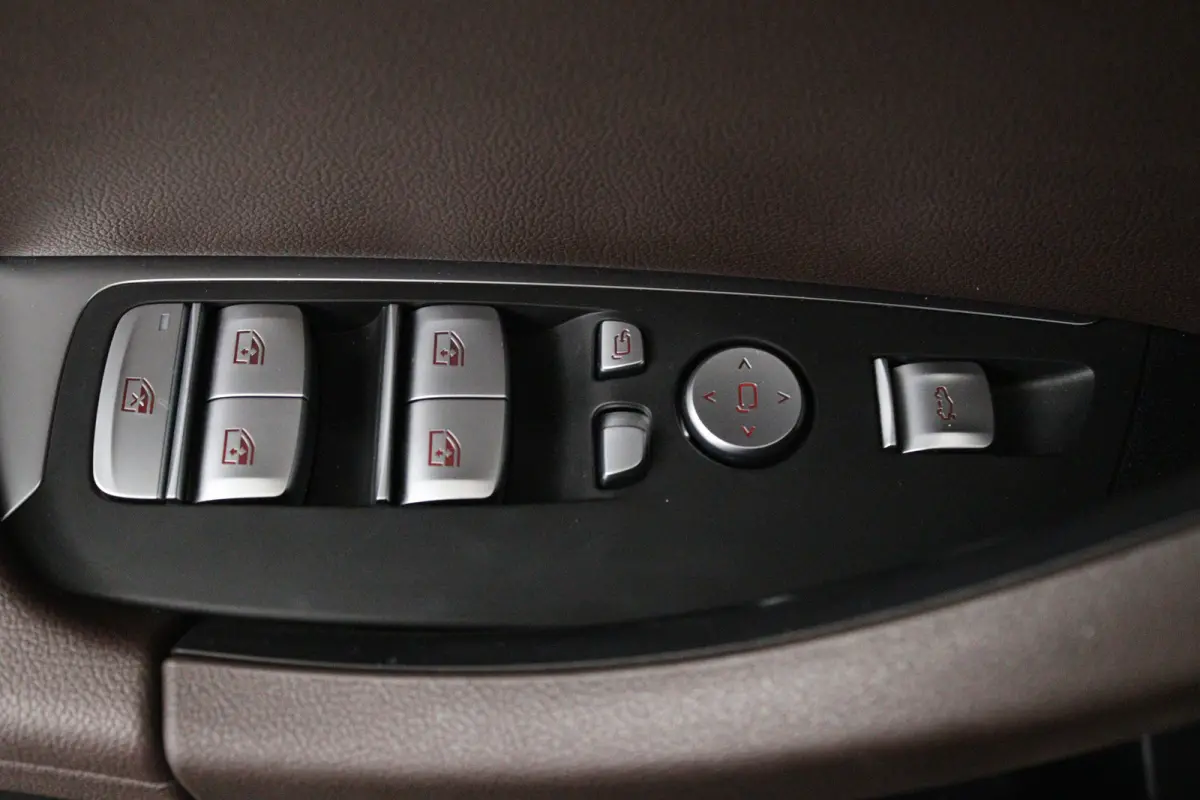 Executive 80 kWh (PANORAMADAK, SFEERVERLICHTING, ADAPTIVE CRUISE, AUTOPILOT, STOELVERWARMING, 1e EIGENAAR)