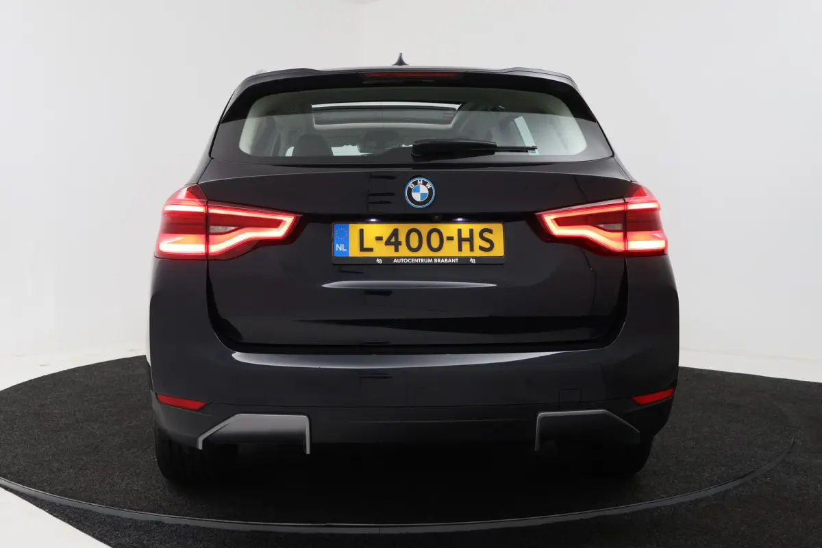 Executive 80 kWh (PANORAMADAK, SFEERVERLICHTING, ADAPTIVE CRUISE, AUTOPILOT, STOELVERWARMING, 1e EIGENAAR)