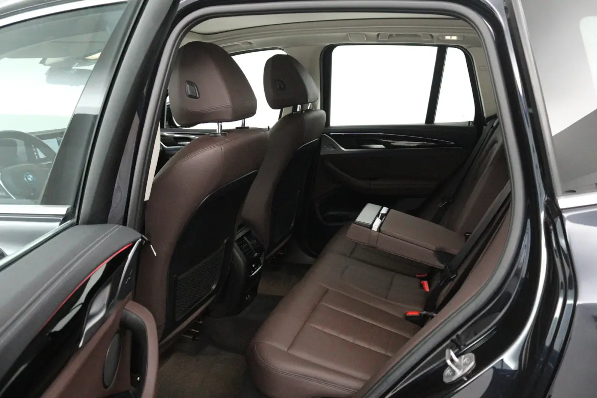 Executive 80 kWh (PANORAMADAK, SFEERVERLICHTING, ADAPTIVE CRUISE, AUTOPILOT, STOELVERWARMING, 1e EIGENAAR)